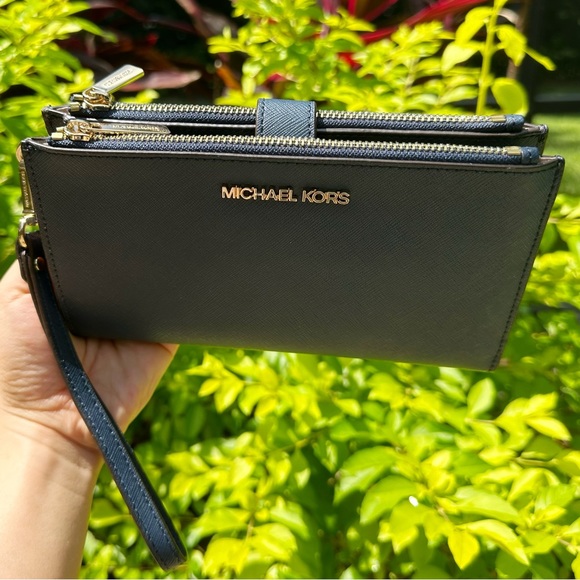 Michael Kors Jet Set Travel Large Double Zip Phone Wallet Wristlet Navy Leather - Picture 9 of 9